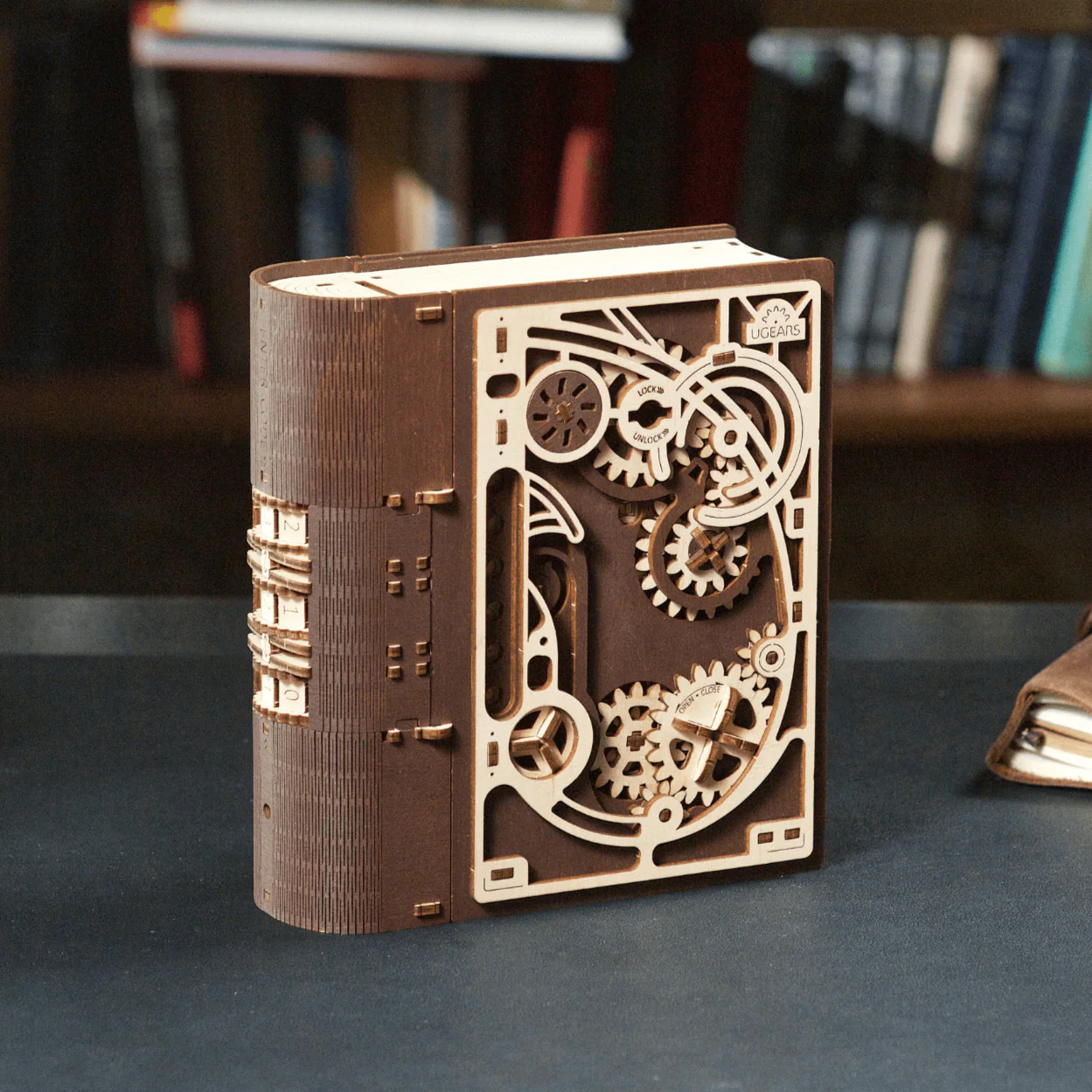Book of Secrets – mit Zahlenkombination