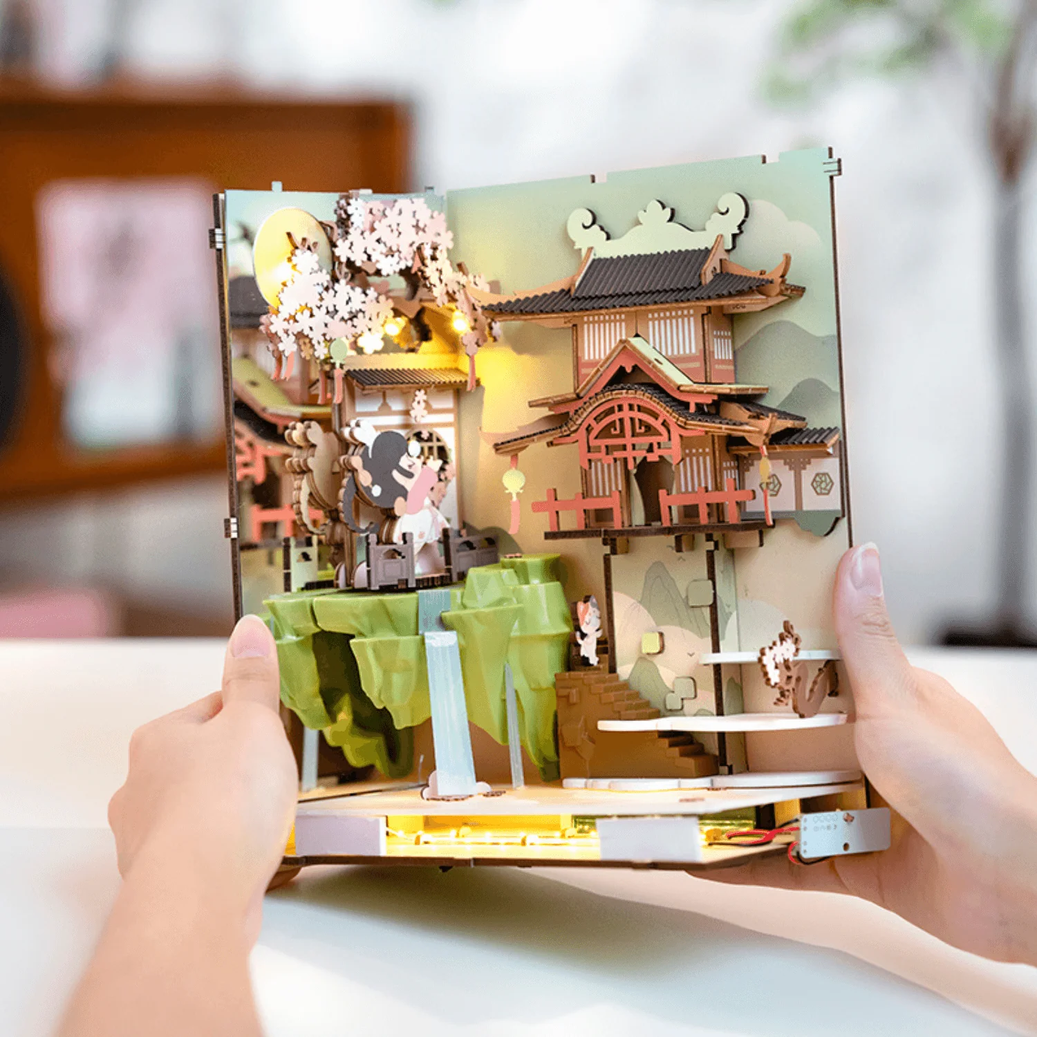 Falling Sakura | Diorama | Rolife - Image 5