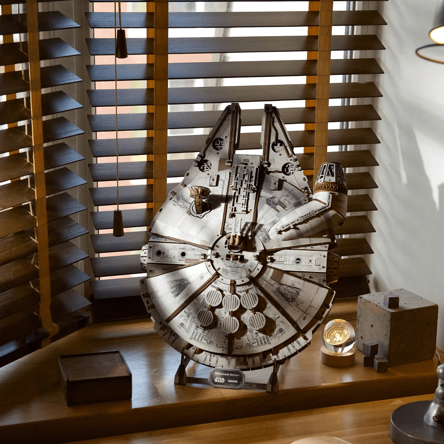 Star Wars - Millennium Falcon - Image 9