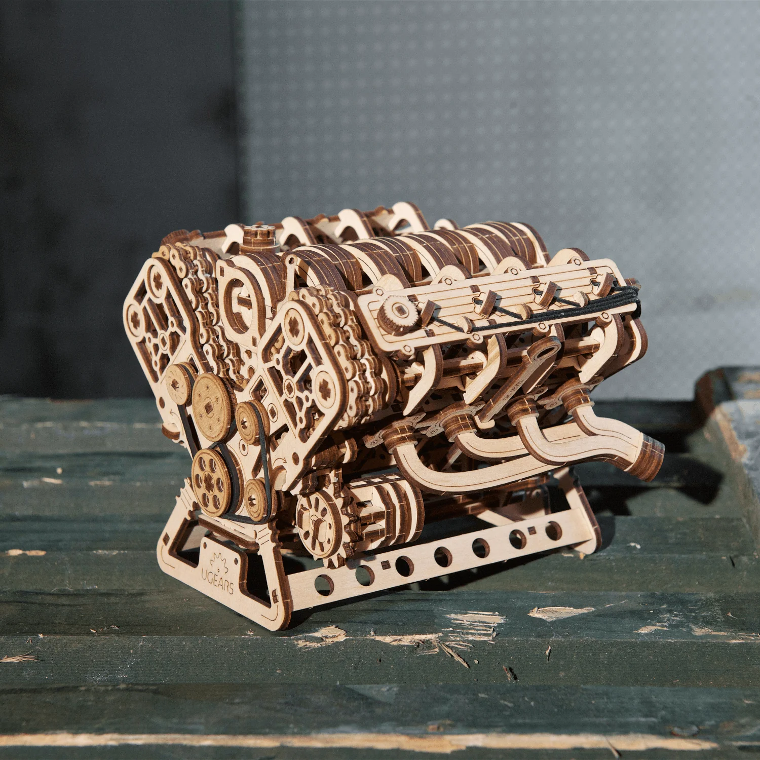 V8-Motor Maßstab 1:6 - Image 11